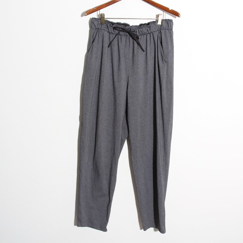 Lululemon Keep Moving 7/8 Pant Heathered Black / Black Gray Full-On Luxtreme 10 - Picture 2 of 16